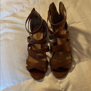 Comfortview Brown Leather Sandals with Strappy Design